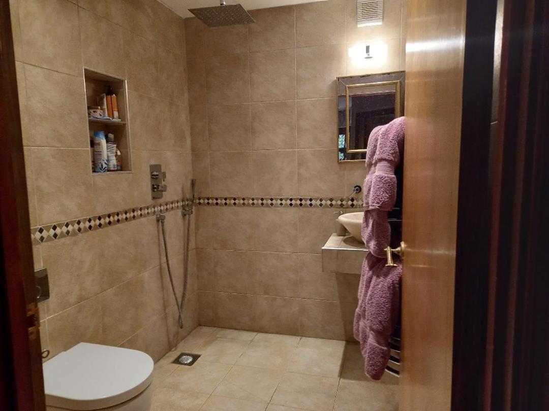 Osborne Lodge ライド エクステリア 写真